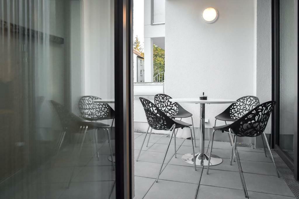 Deluxe Ferienwohnung Apartment Stuttgart Centre/Milaneo Estugarda Exterior foto